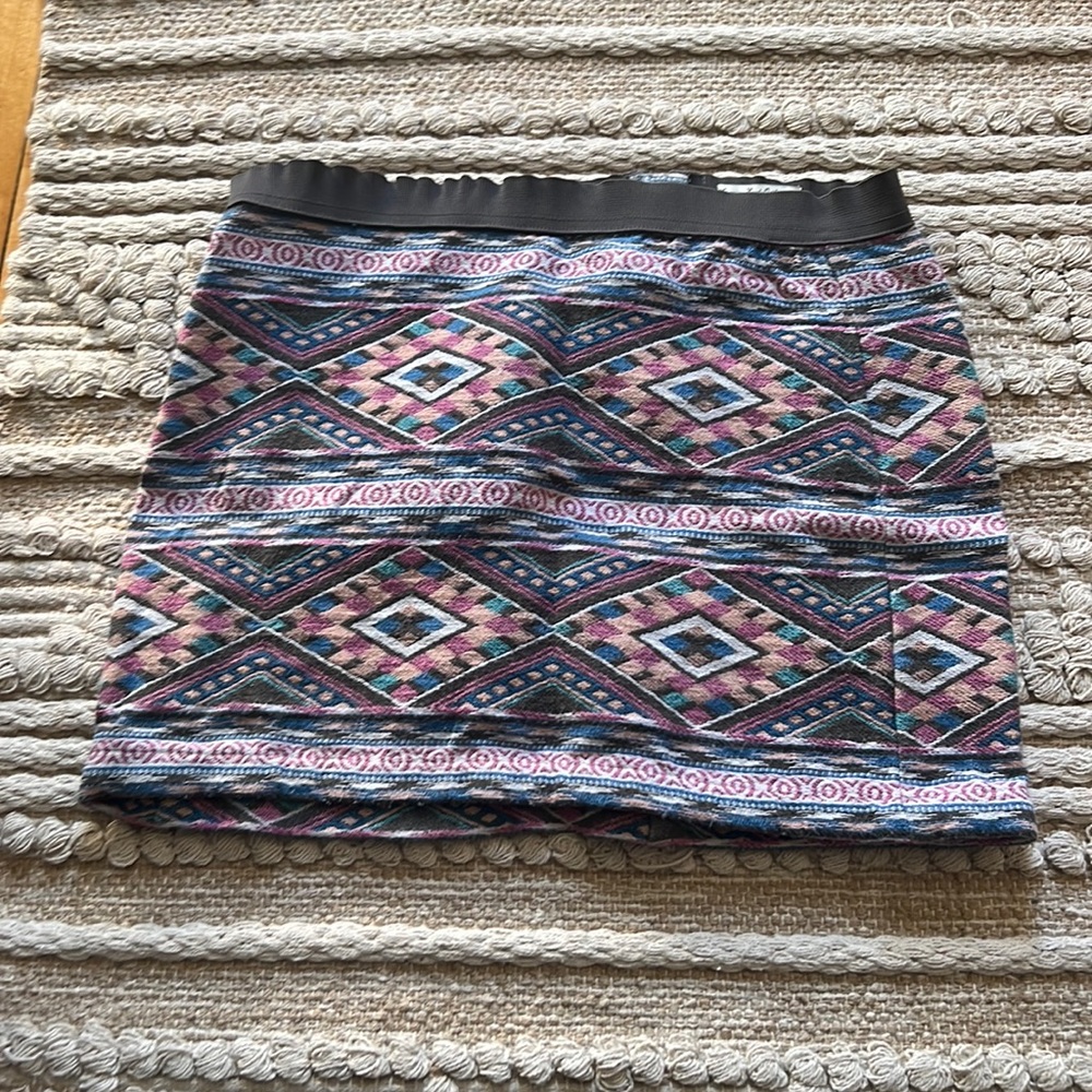 American Eagle Patterned Mini Skirt - image 1